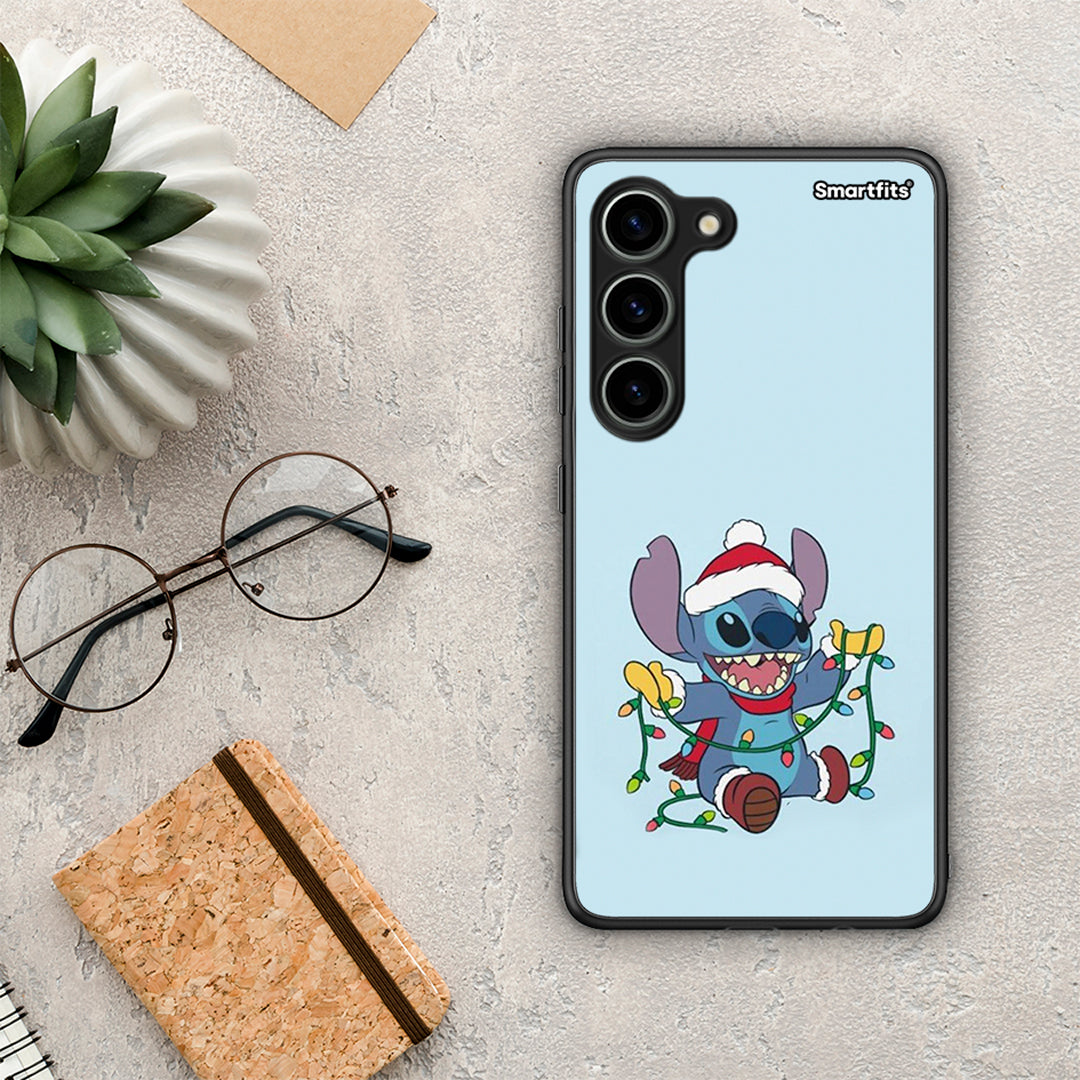Θήκη Samsung Galaxy S23 Santa Stich από τη Smartfits με σχέδιο στο πίσω μέρος και μαύρο περίβλημα | Samsung Galaxy S23 Santa Stich Case with Colorful Back and Black Bezels