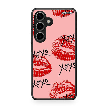 Samsung Galaxy S24 XOXO Lips θήκη από τη Smartfits με σχέδιο στο πίσω μέρος και μαύρο περίβλημα | Smartphone case with colorful back and black bezels by Smartfits