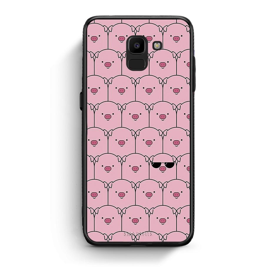 samsung J6 Pig Glasses θήκη από τη Smartfits με σχέδιο στο πίσω μέρος και μαύρο περίβλημα | Smartphone case with colorful back and black bezels by Smartfits