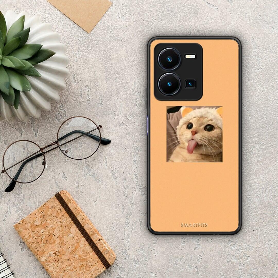 Θήκη Vivo Y35 Cat Tongue από τη Smartfits με σχέδιο στο πίσω μέρος και μαύρο περίβλημα | Vivo Y35 Cat Tongue Case with Colorful Back and Black Bezels