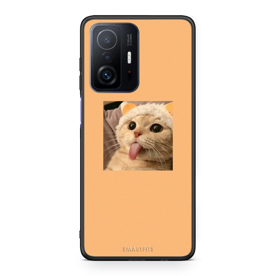 Xiaomi 11T/11T Pro Cat Tongue θήκη από τη Smartfits με σχέδιο στο πίσω μέρος και μαύρο περίβλημα | Smartphone case with colorful back and black bezels by Smartfits