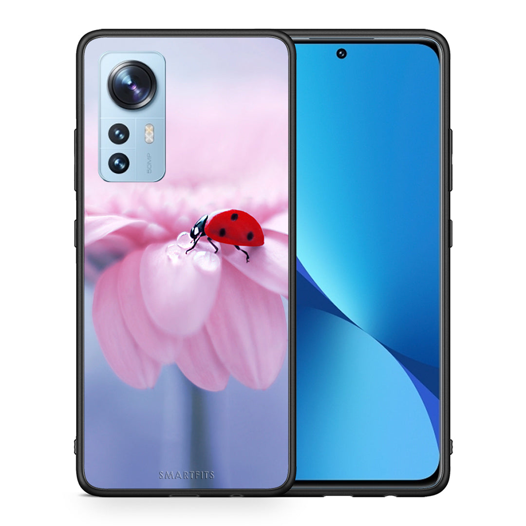 Θήκη Xiaomi 12/12X 5G Ladybug Flower από τη Smartfits με σχέδιο στο πίσω μέρος και μαύρο περίβλημα | Xiaomi 12/12X 5G Ladybug Flower case with colorful back and black bezels