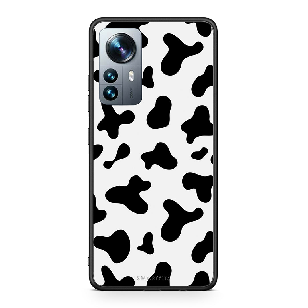 Xiaomi 12 Pro Cow Print θήκη από τη Smartfits με σχέδιο στο πίσω μέρος και μαύρο περίβλημα | Smartphone case with colorful back and black bezels by Smartfits