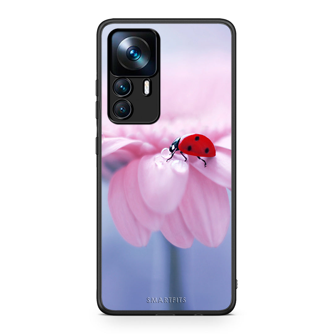 Xiaomi 12T / K50 Ultra Ladybug Flower θήκη από τη Smartfits με σχέδιο στο πίσω μέρος και μαύρο περίβλημα | Smartphone case with colorful back and black bezels by Smartfits