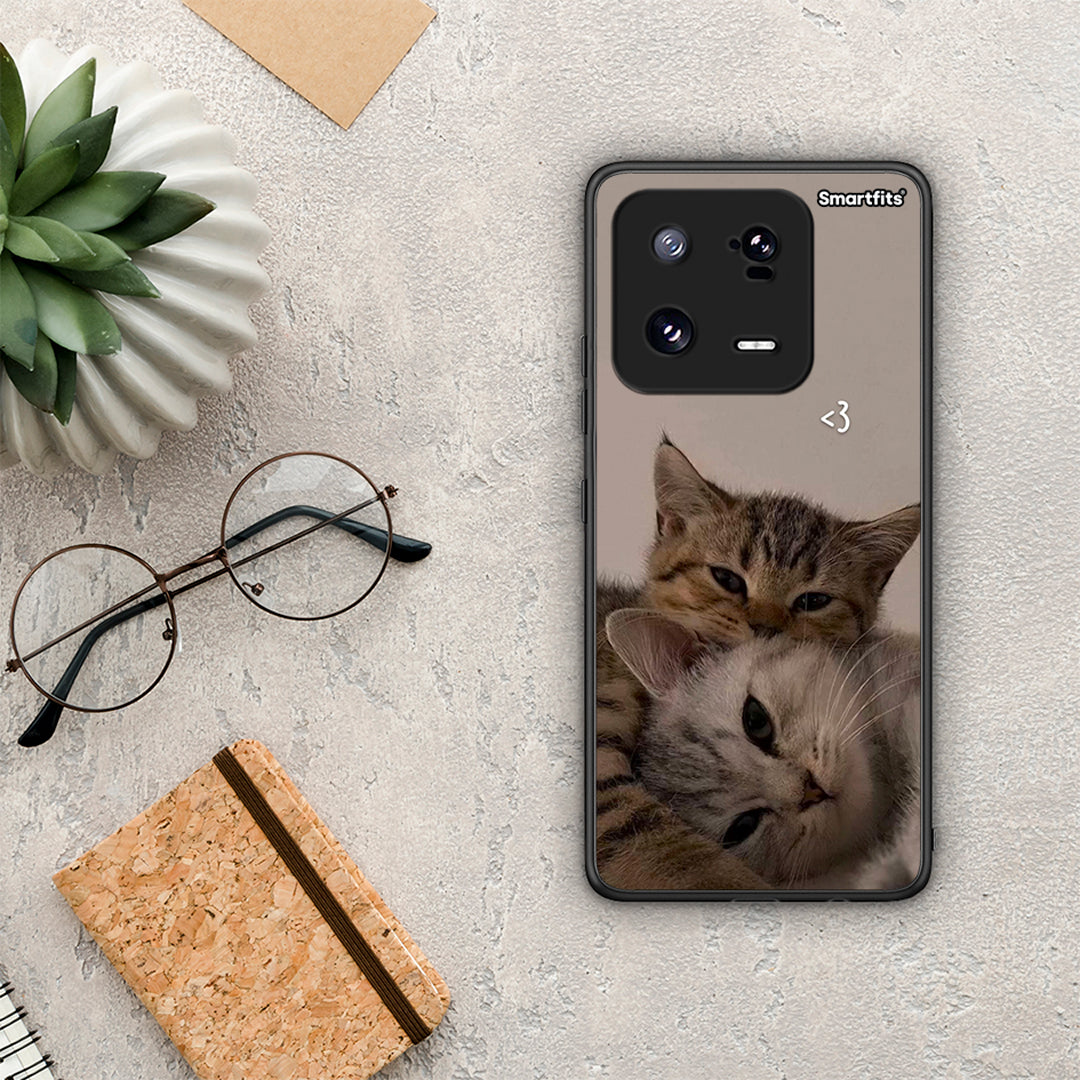Θήκη Xiaomi 13 Pro Cats In Love από τη Smartfits με σχέδιο στο πίσω μέρος και μαύρο περίβλημα | Xiaomi 13 Pro Cats In Love Case with Colorful Back and Black Bezels