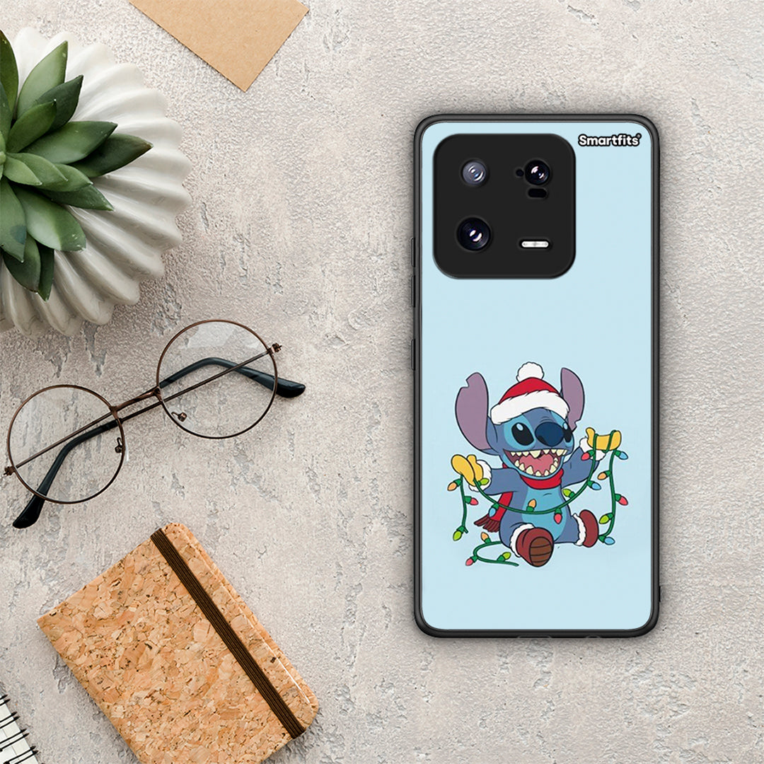 Θήκη Xiaomi 13 Santa Stich από τη Smartfits με σχέδιο στο πίσω μέρος και μαύρο περίβλημα | Xiaomi 13 Santa Stich Case with Colorful Back and Black Bezels