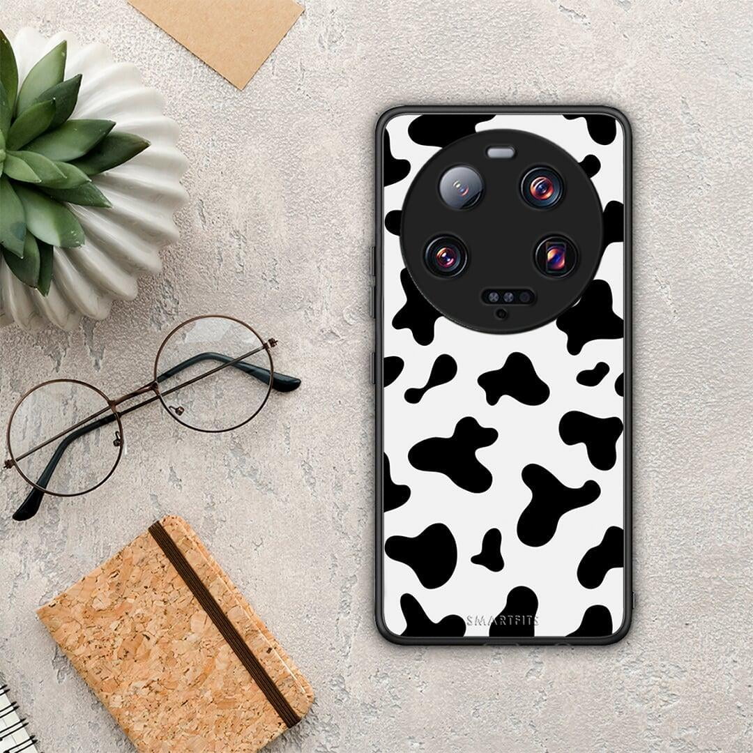 Θήκη Xiaomi 13 Ultra Cow Print από τη Smartfits με σχέδιο στο πίσω μέρος και μαύρο περίβλημα | Xiaomi 13 Ultra Cow Print Case with Colorful Back and Black Bezels