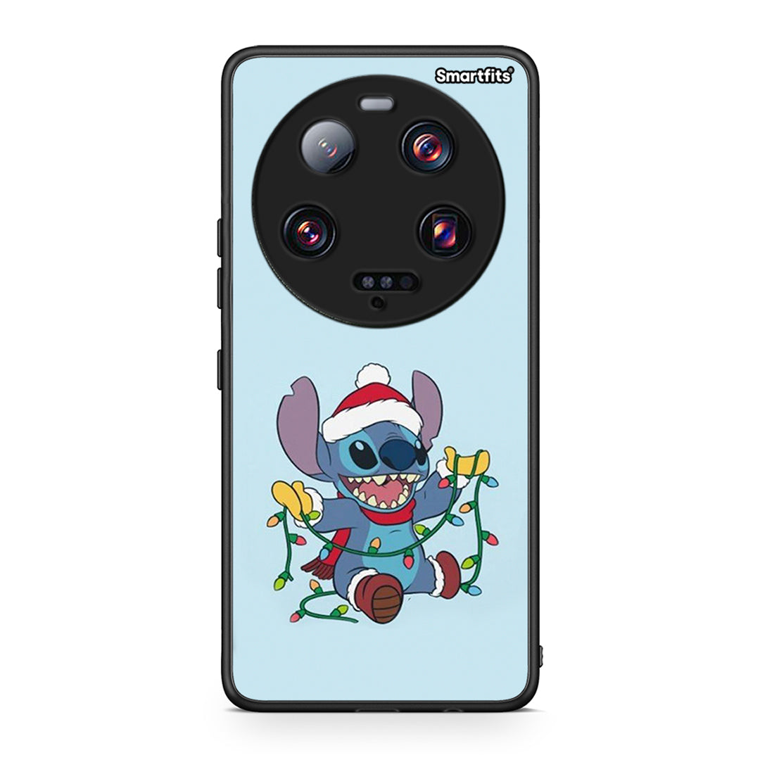 Θήκη Xiaomi 13 Ultra Santa Stich από τη Smartfits με σχέδιο στο πίσω μέρος και μαύρο περίβλημα | Xiaomi 13 Ultra Santa Stich Case with Colorful Back and Black Bezels