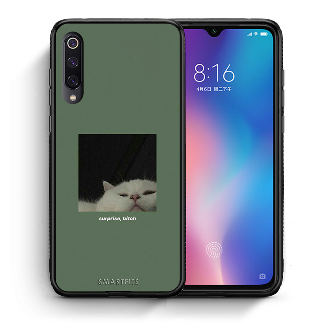 Θήκη Xiaomi Mi 9 Bitch Surprise από τη Smartfits με σχέδιο στο πίσω μέρος και μαύρο περίβλημα | Xiaomi Mi 9 Bitch Surprise case with colorful back and black bezels