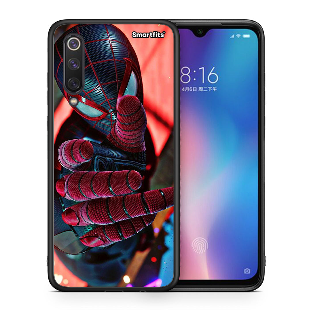 Θήκη Xiaomi Mi 9 SE Spider Hand από τη Smartfits με σχέδιο στο πίσω μέρος και μαύρο περίβλημα | Xiaomi Mi 9 SE Spider Hand case with colorful back and black bezels