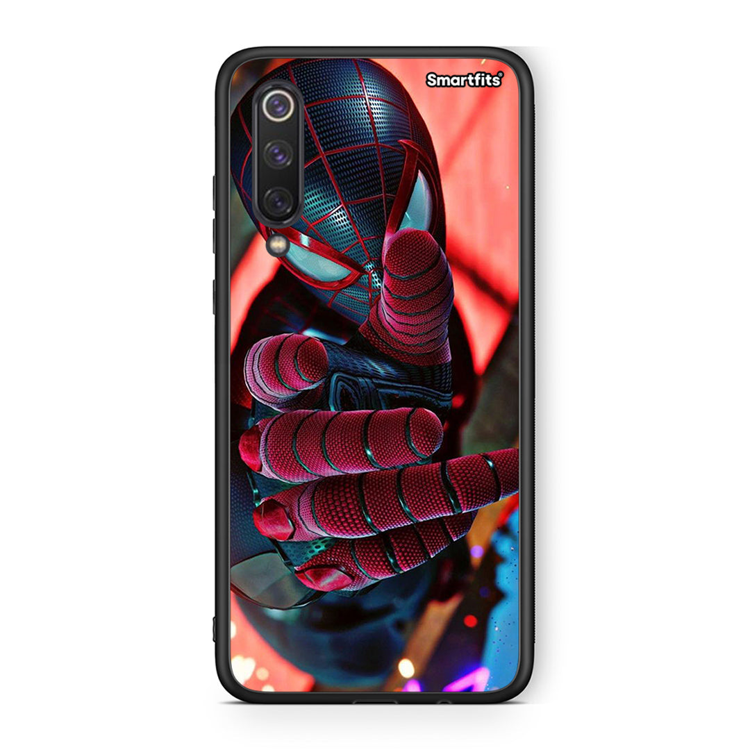 Xiaomi Mi 9 SE Spider Hand Θήκη από τη Smartfits με σχέδιο στο πίσω μέρος και μαύρο περίβλημα | Smartphone case with colorful back and black bezels by Smartfits