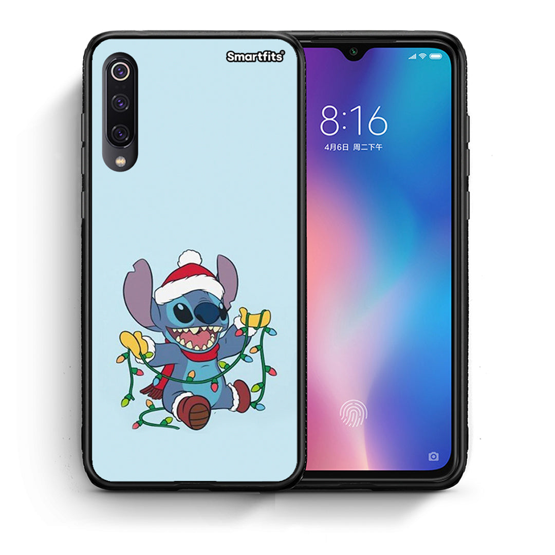 Θήκη Xiaomi Mi 9 Santa Stich από τη Smartfits με σχέδιο στο πίσω μέρος και μαύρο περίβλημα | Xiaomi Mi 9 Santa Stich case with colorful back and black bezels