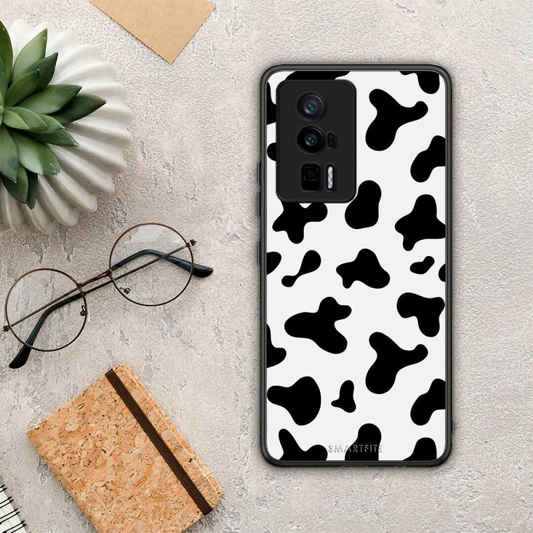 Θήκη Xiaomi Poco F5 Pro / Redmi K60 Pro Cow Print από τη Smartfits με σχέδιο στο πίσω μέρος και μαύρο περίβλημα | Xiaomi Poco F5 Pro / Redmi K60 Pro Cow Print Case with Colorful Back and Black Bezels