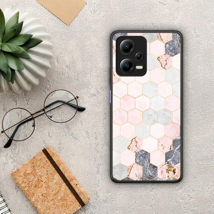 Θήκη Xiaomi Poco X5 5G Dual Marble Hexagon Pink από τη Smartfits με σχέδιο στο πίσω μέρος και μαύρο περίβλημα | Xiaomi Poco X5 5G Dual Marble Hexagon Pink Case with Colorful Back and Black Bezels