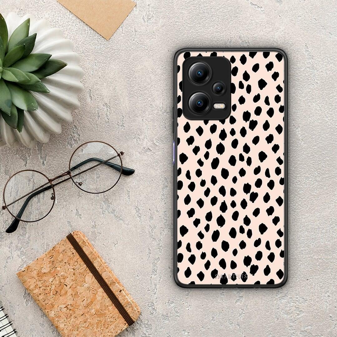 Θήκη Xiaomi Poco X5 5G Dual New Polka Dots από τη Smartfits με σχέδιο στο πίσω μέρος και μαύρο περίβλημα | Xiaomi Poco X5 5G Dual New Polka Dots Case with Colorful Back and Black Bezels