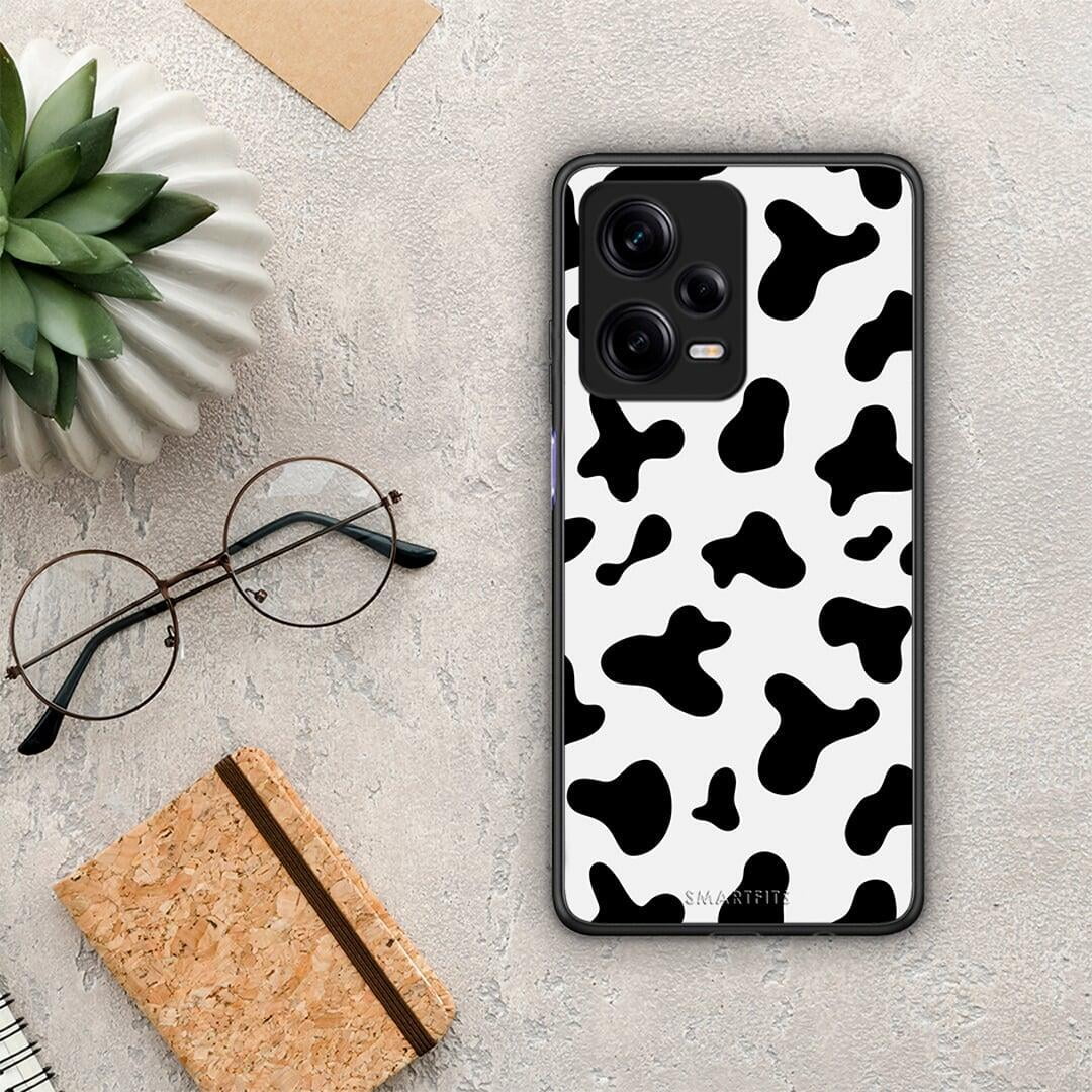 Θήκη Xiaomi Redmi Note 12 Pro 5G Cow Print από τη Smartfits με σχέδιο στο πίσω μέρος και μαύρο περίβλημα | Xiaomi Redmi Note 12 Pro 5G Cow Print Case with Colorful Back and Black Bezels