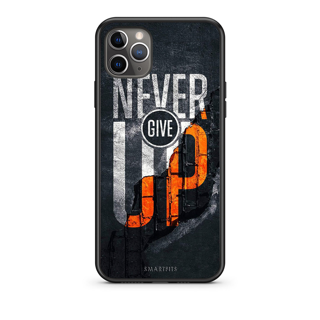 iPhone 11 Pro Never Give Up Θήκη Αγίου Βαλεντίνου από τη Smartfits με σχέδιο στο πίσω μέρος και μαύρο περίβλημα | Smartphone case with colorful back and black bezels by Smartfits