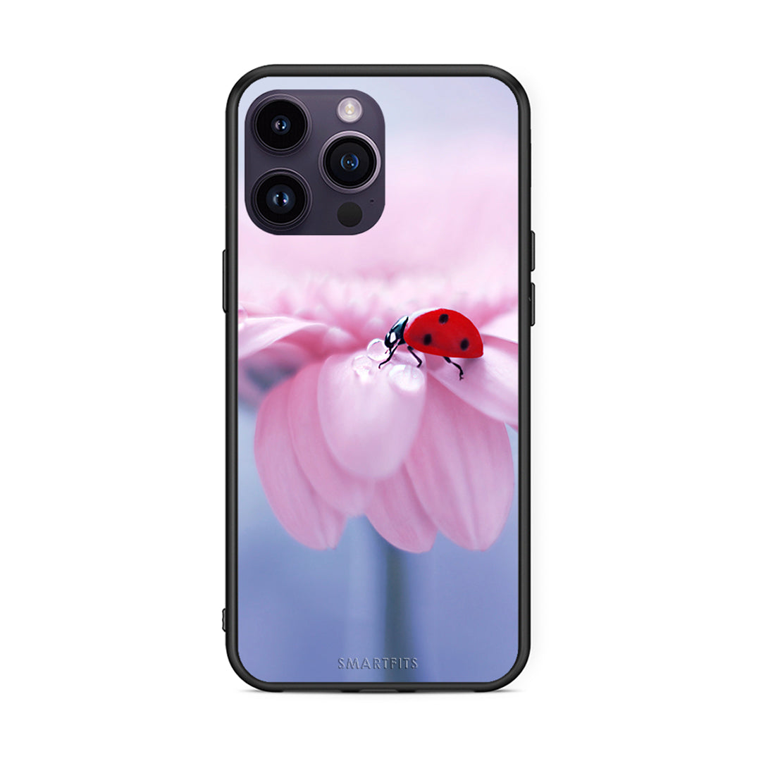 iPhone 15 Pro Ladybug Flower θήκη από τη Smartfits με σχέδιο στο πίσω μέρος και μαύρο περίβλημα | Smartphone case with colorful back and black bezels by Smartfits