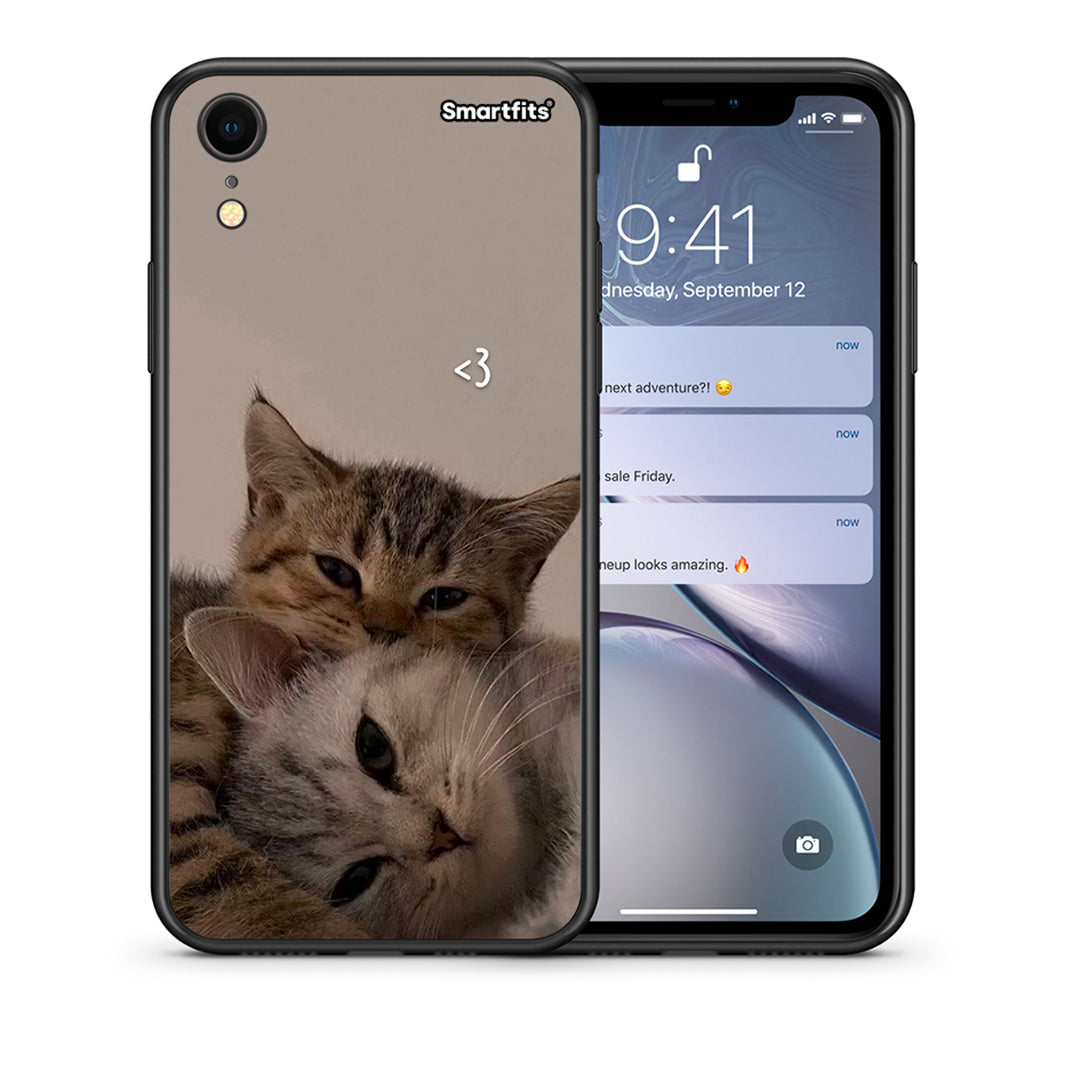Θήκη iPhone XR Cats In Love από τη Smartfits με σχέδιο στο πίσω μέρος και μαύρο περίβλημα | iPhone XR Cats In Love case with colorful back and black bezels