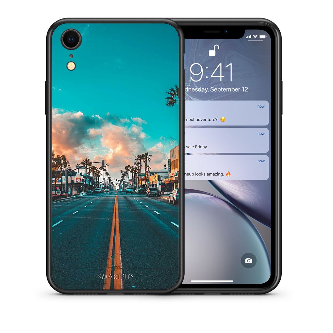 Θήκη iPhone XR City Landscape από τη Smartfits με σχέδιο στο πίσω μέρος και μαύρο περίβλημα | iPhone XR City Landscape case with colorful back and black bezels
